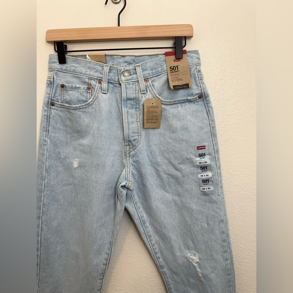 NEW Levi's Women's 501 Skinny Jeans Ojai Snow W26 L30 - Picture 4 of 8